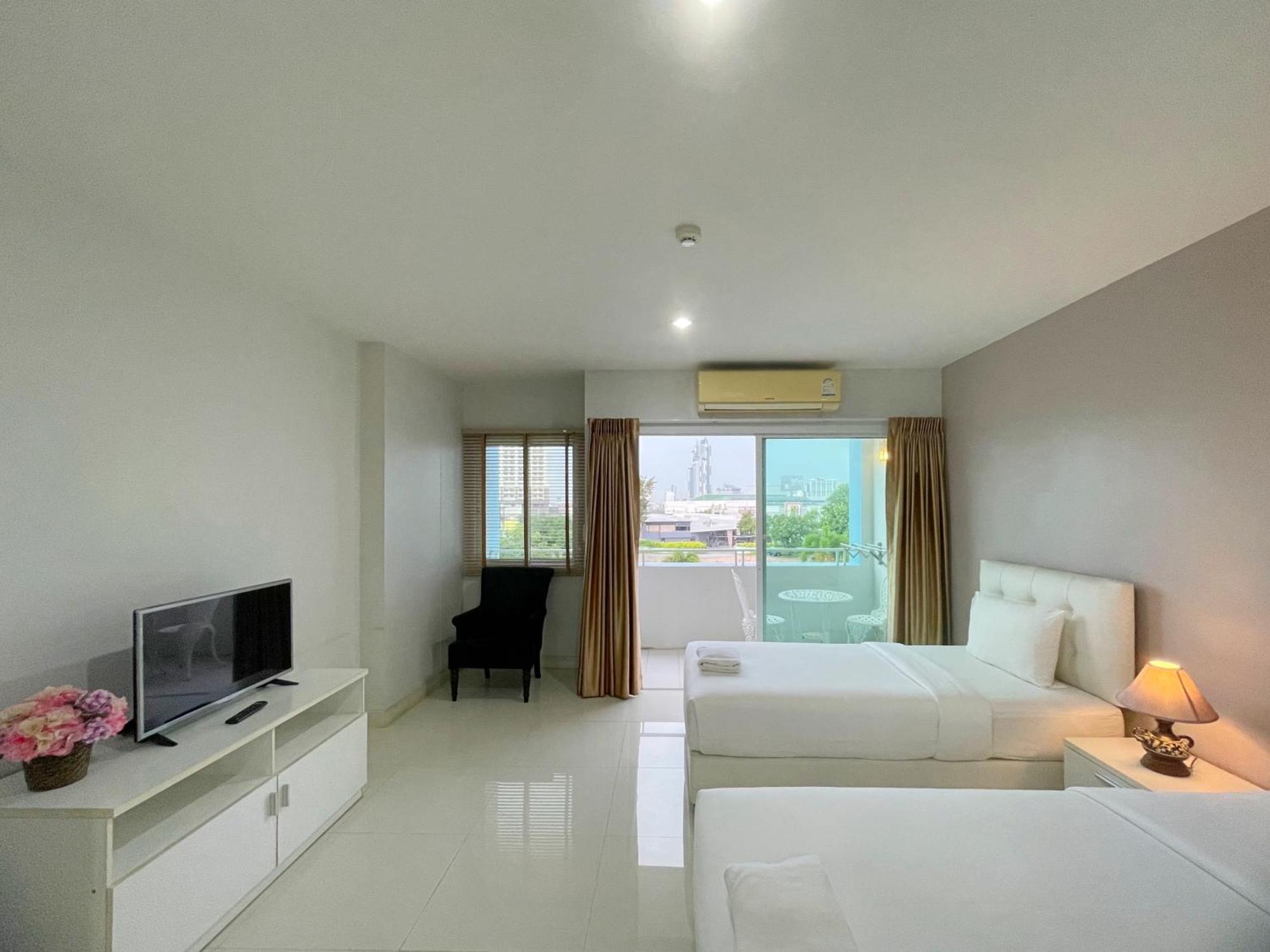 Hotel Baan Pattaya By Sabai Exterior foto